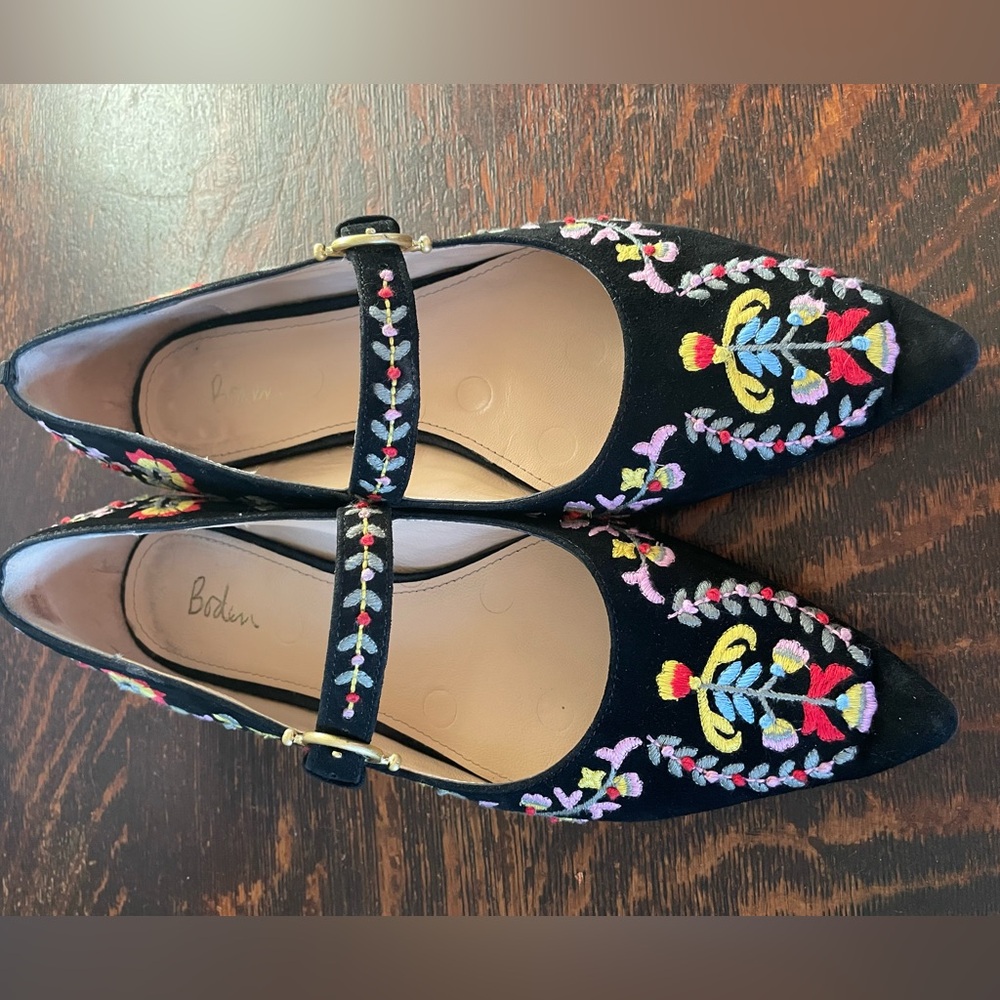 Boden Multicolor Floral Embroidered Mary Jane Pointed Toe Flats - Picture 2 of 14